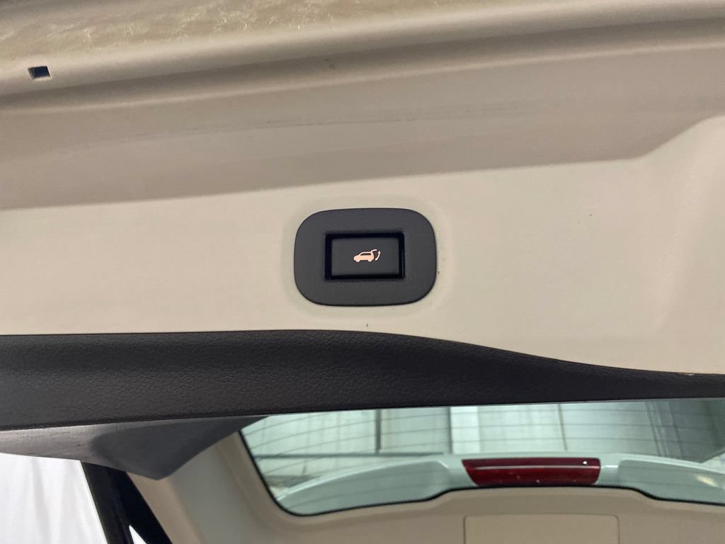 Used 2018 Nissan Rogue SV AWD/4WD image 13