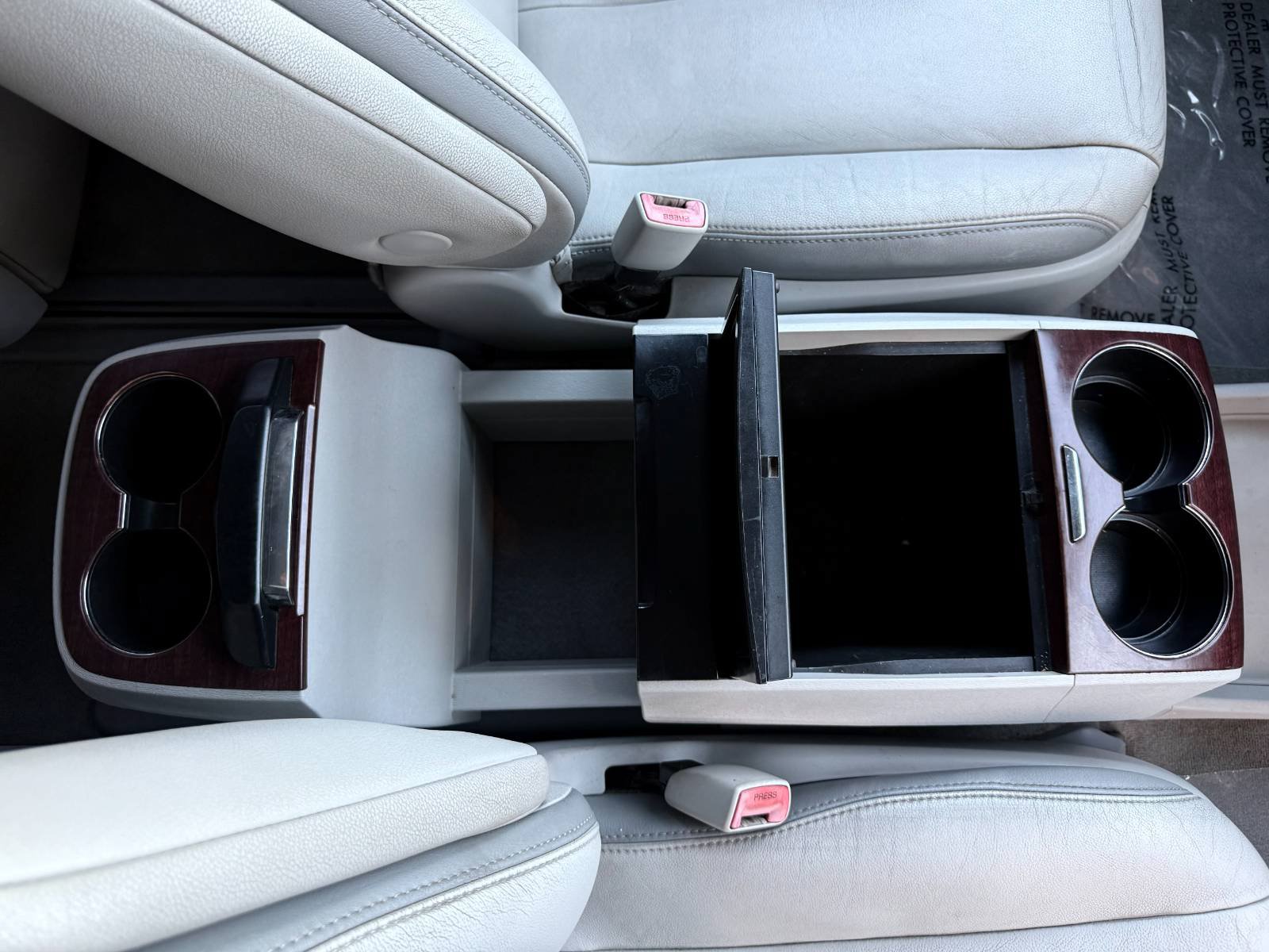 Used 2012 Toyota Sienna Limited w/ Premium Pkg FWD image 31