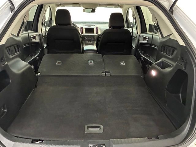 Used 2020 Ford Edge SE image 31