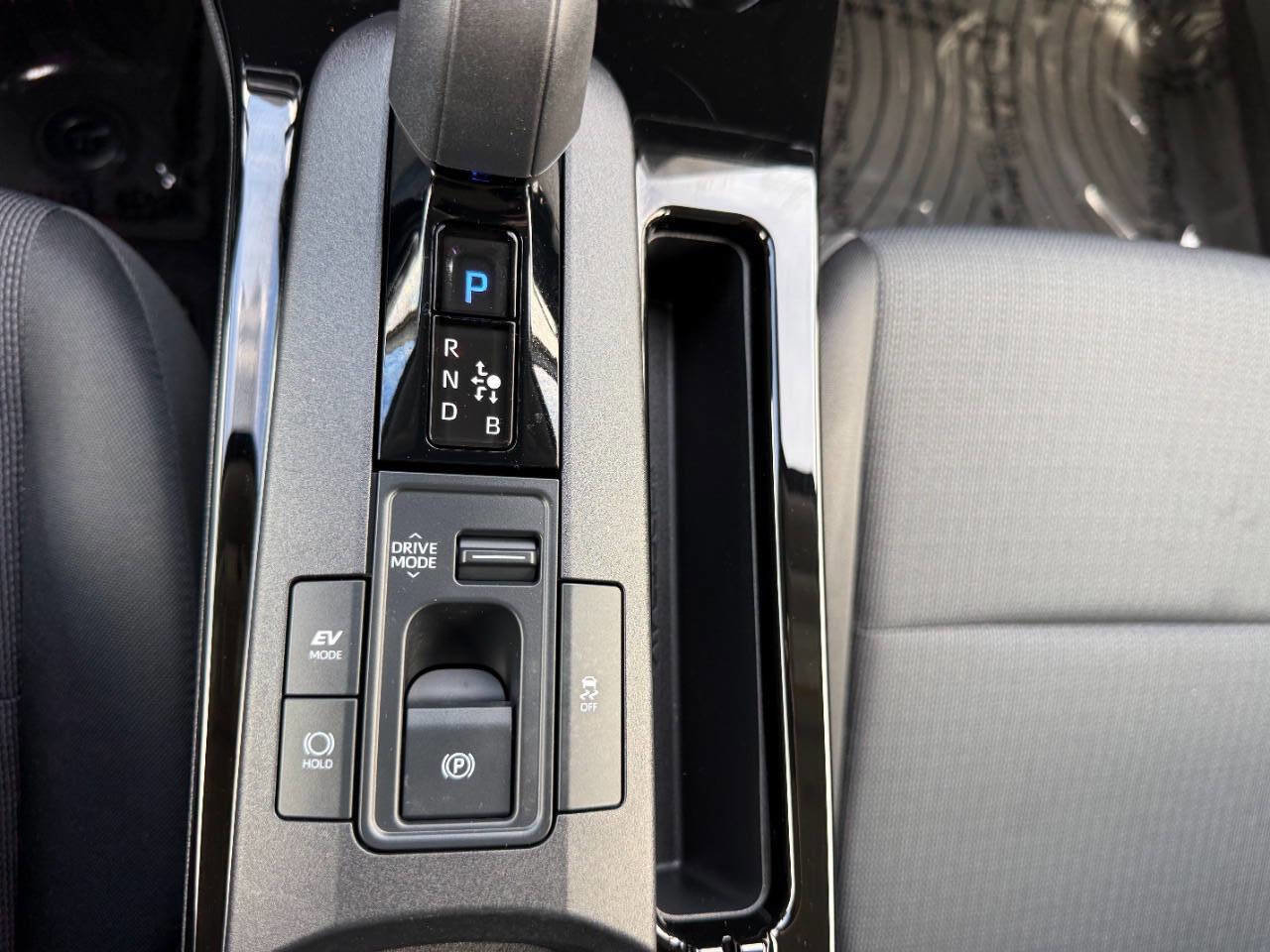 Used 2024 Toyota Prius LE image 42