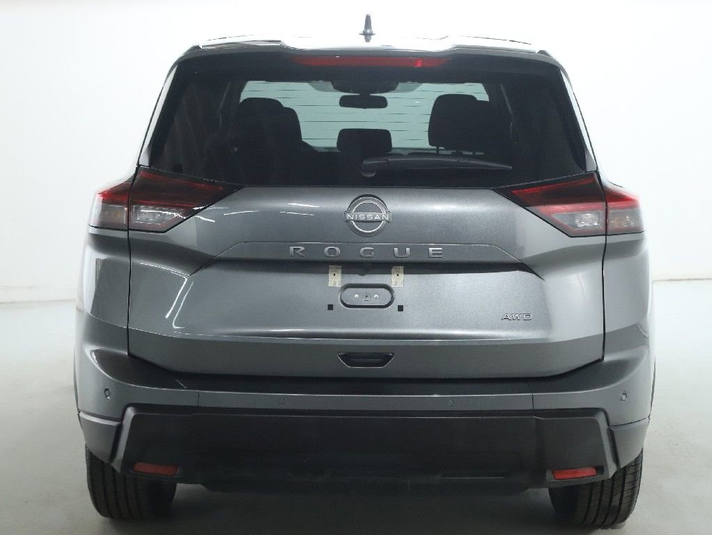 Certified 2026 Nissan Rogue SV AWD/4WD image 42