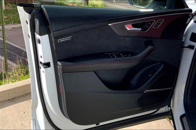 Used 2023 Audi RS Q8 4.0T image 26