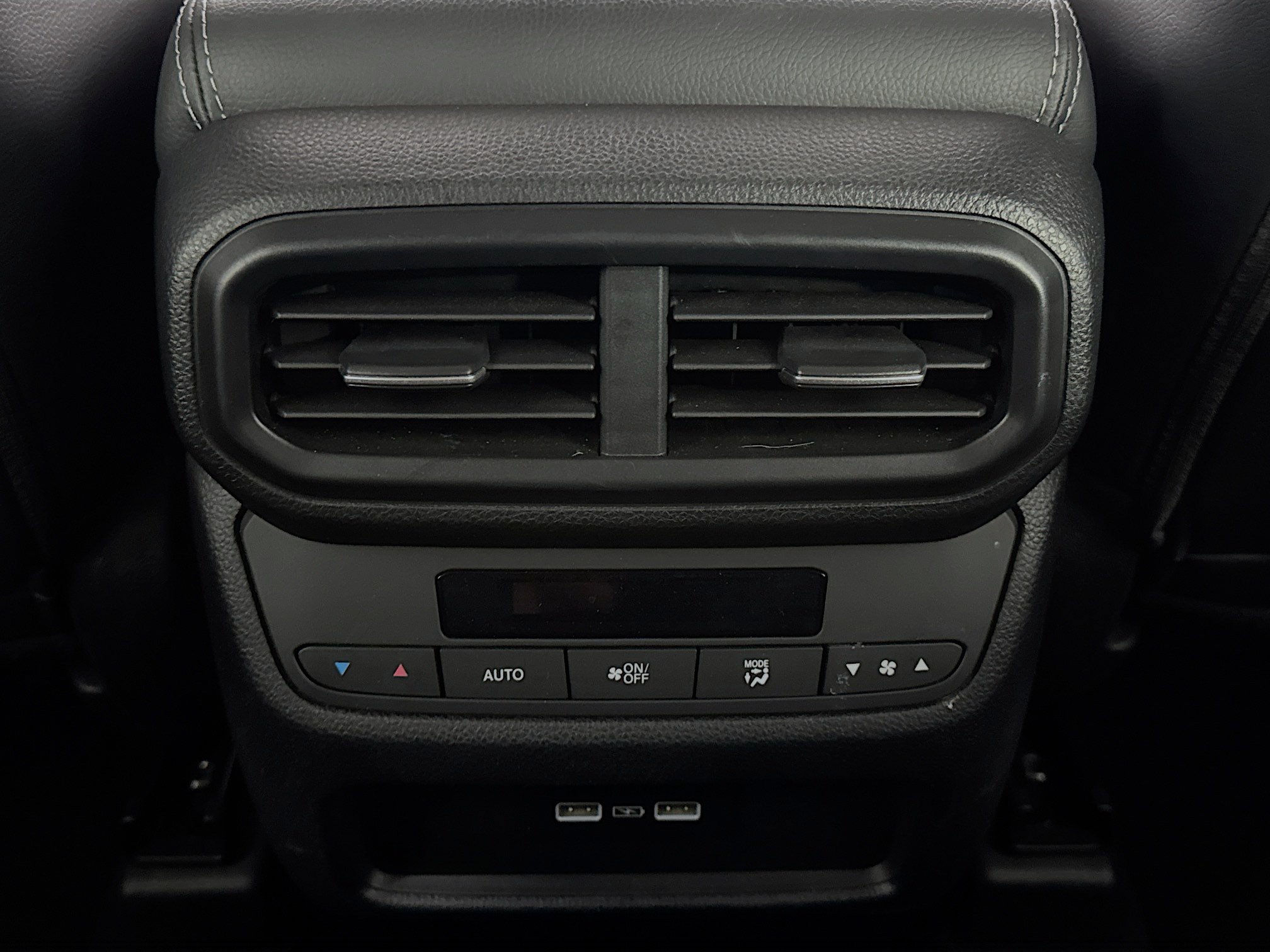 Certified 2023 Honda Pilot Touring image 27