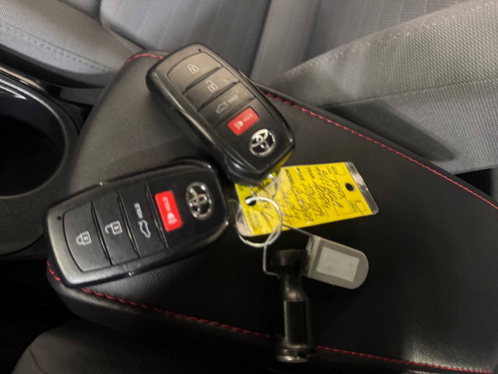 Certified 2024 Toyota Corolla SE w/ SE Package image 27