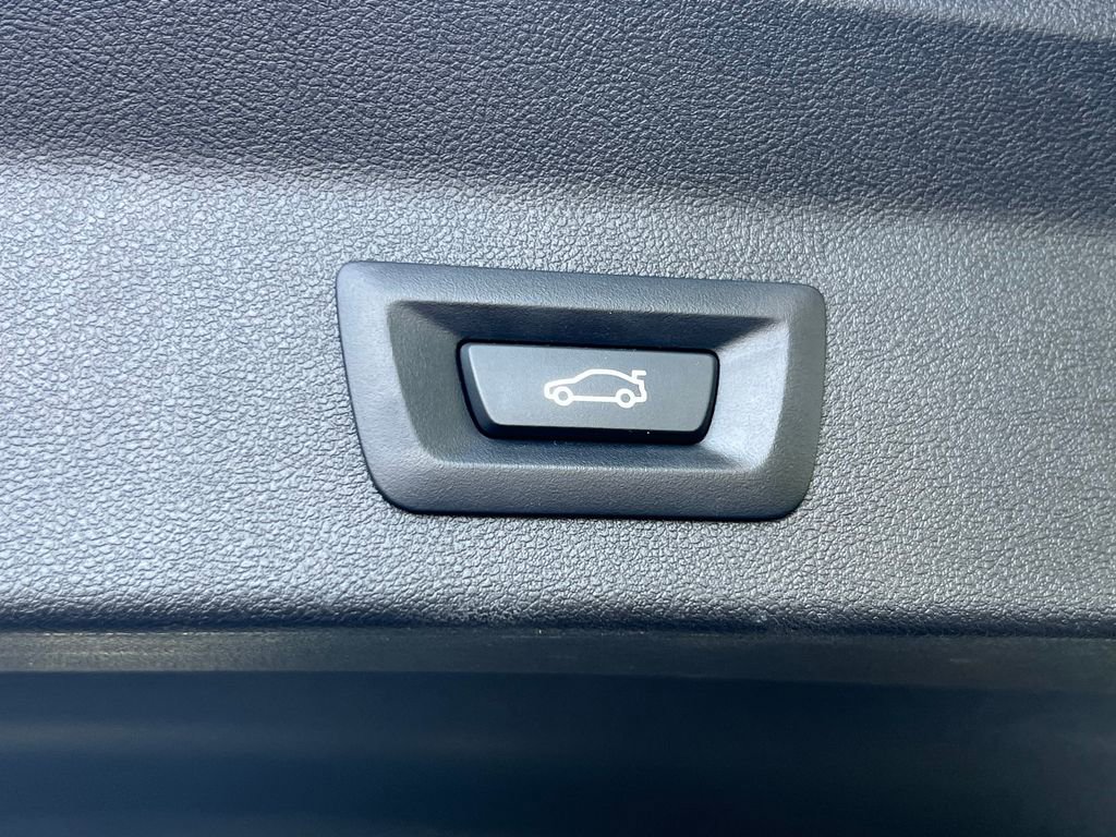 Used 2019 BMW X3 xDrive30i w/ Driving Assistance Package AWD/4WD image 18