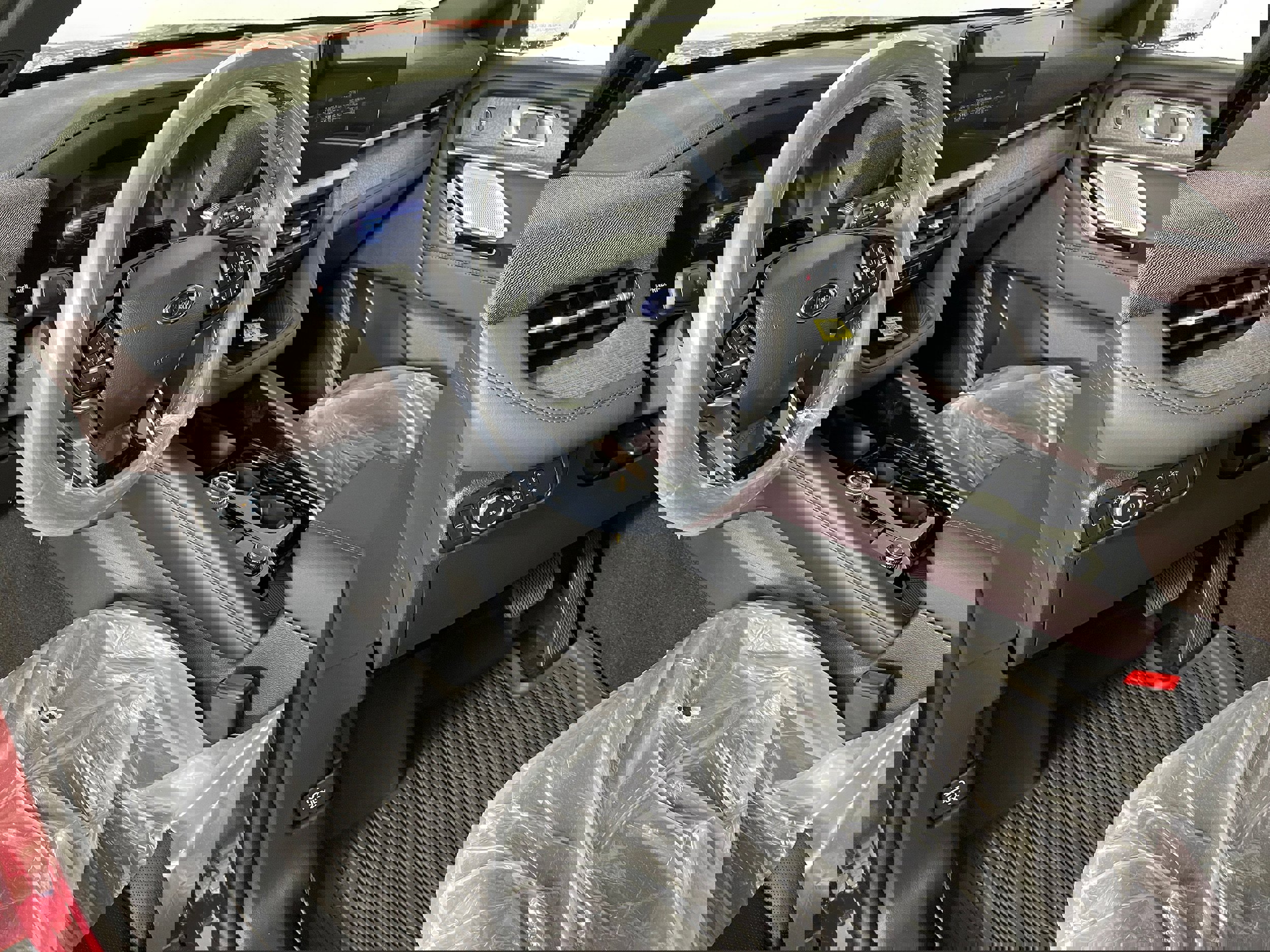 New 2026 Ford Explorer Platinum image 2