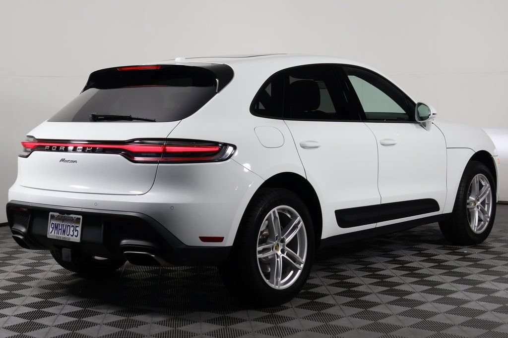 Used 2024 Porsche Macan AWD/4WD image 4