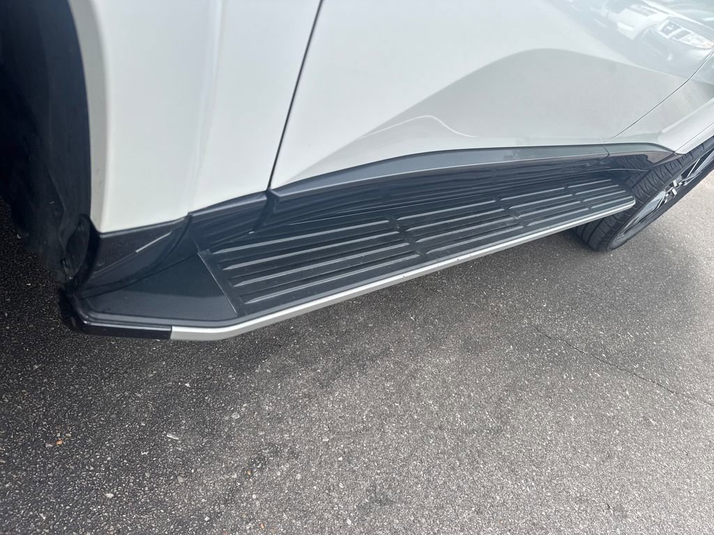 Used 2024 Lexus GX 550 w/ Accessory Package (2T) AWD/4WD image 34