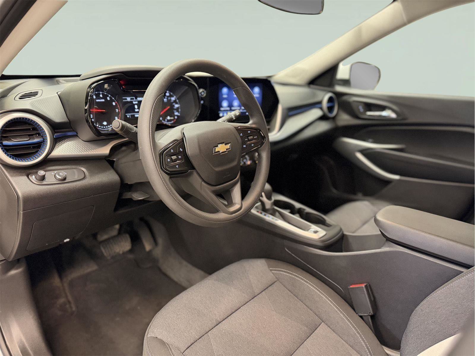 Certified 2025 Chevrolet Trax LS w/ LS Convenience Package image 20