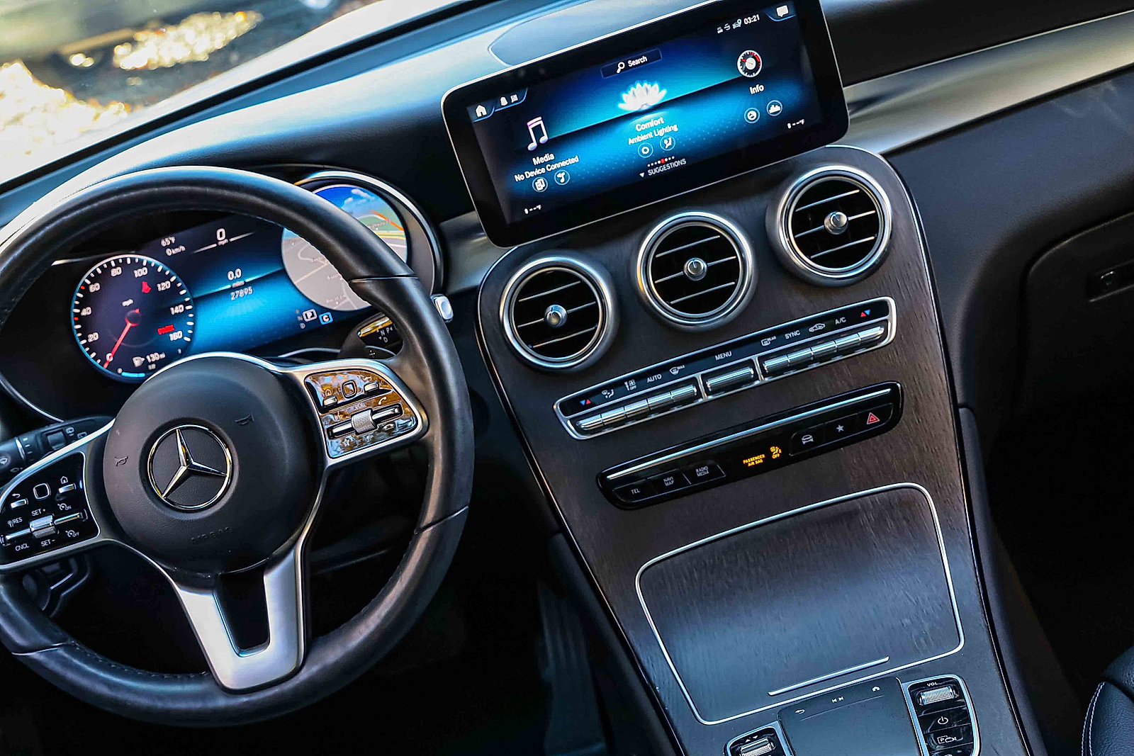 Used 2022 Mercedes-Benz GLC 300 4MATIC image 20