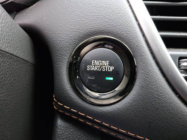 Used 2022 Chevrolet Trax LT w/ Midnight Edition image 22