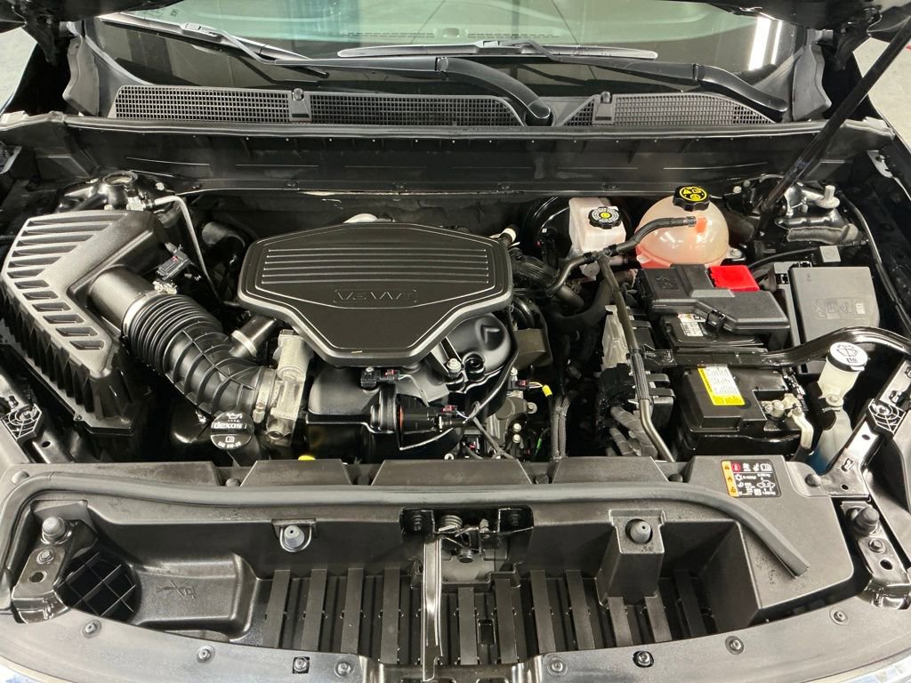 Used 2020 GMC Acadia SLE w/ Driver Convenience Package image 8