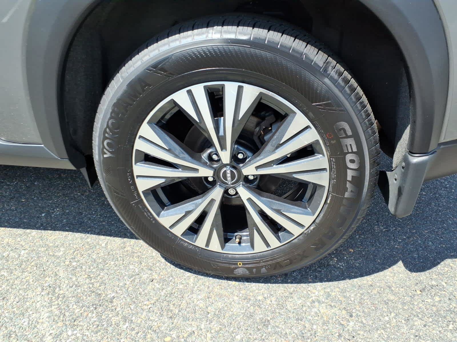 Certified 2023 Nissan Rogue SV AWD/4WD image 9
