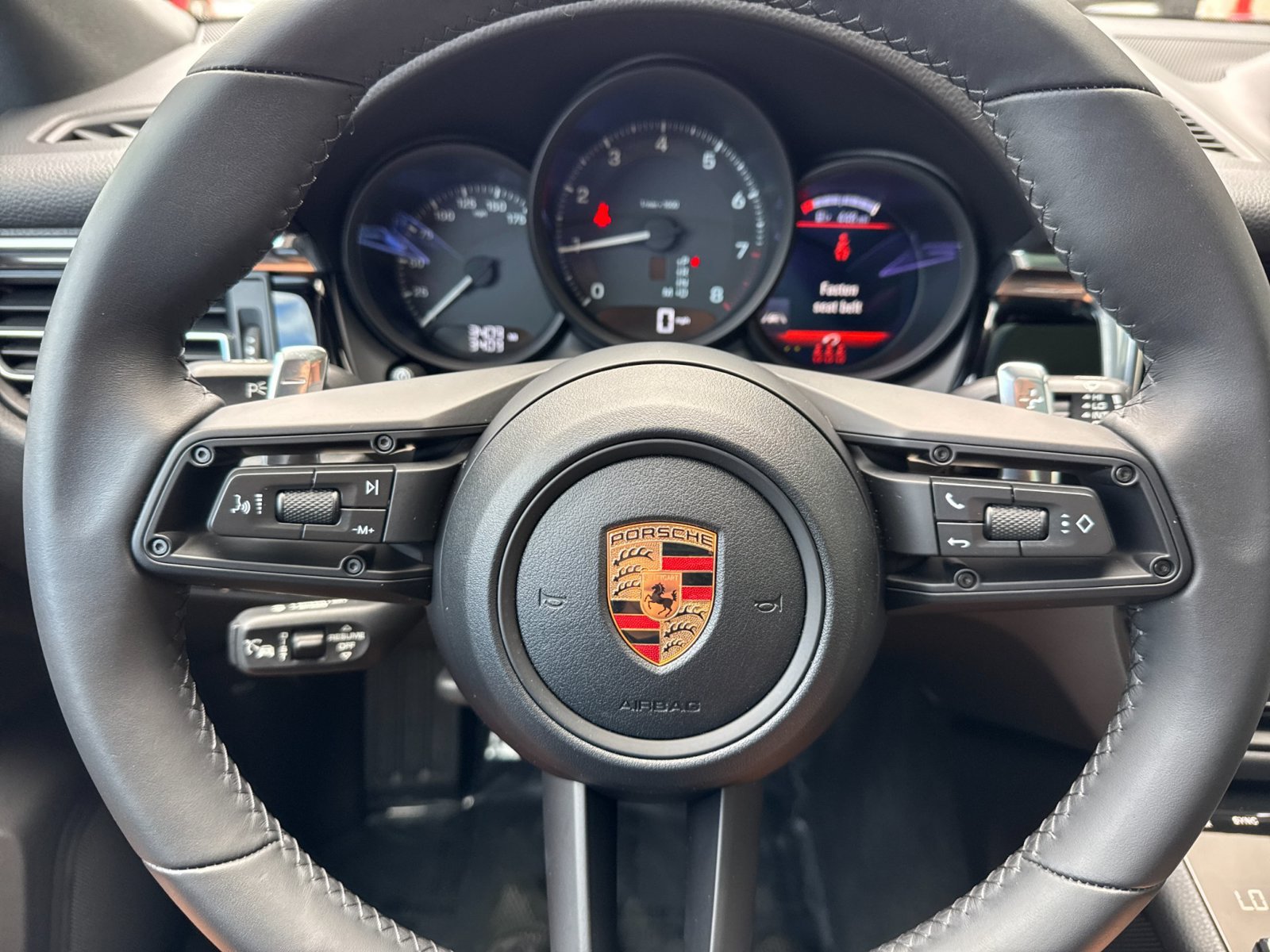 Certified 2026 Porsche Macan AWD/4WD image 26