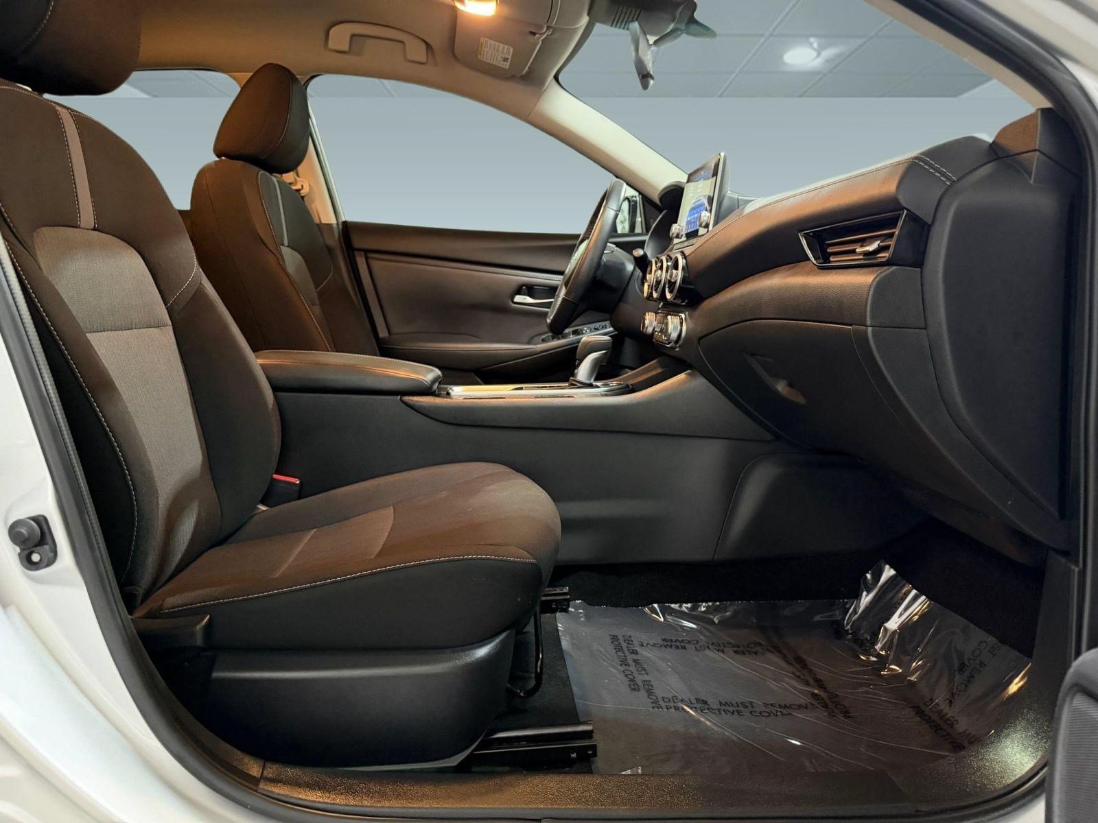 Used 2022 Nissan Sentra SV FWD image 39