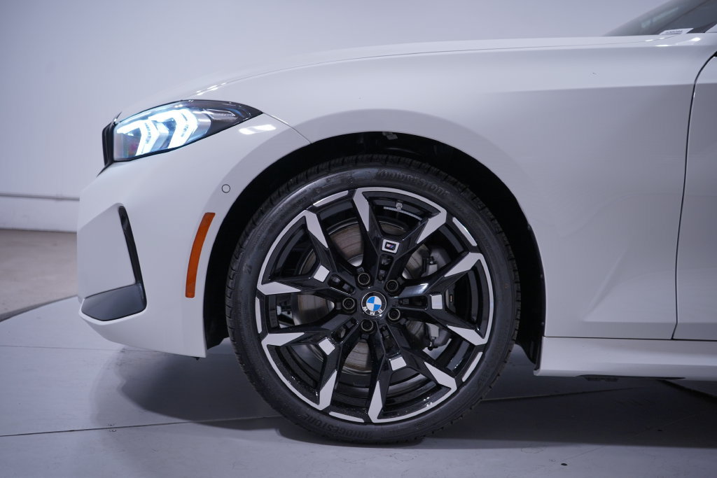 New 2026 BMW 330i xDrive Sedan w/ M Sport Package AWD/4WD image 2