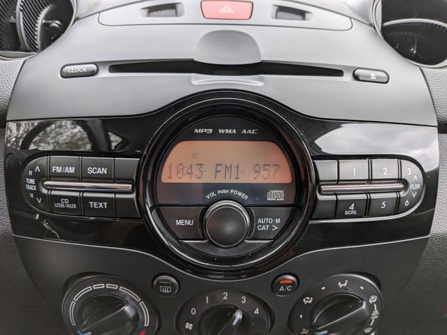 Used 2013 MAZDA MAZDA2 Sport image 17