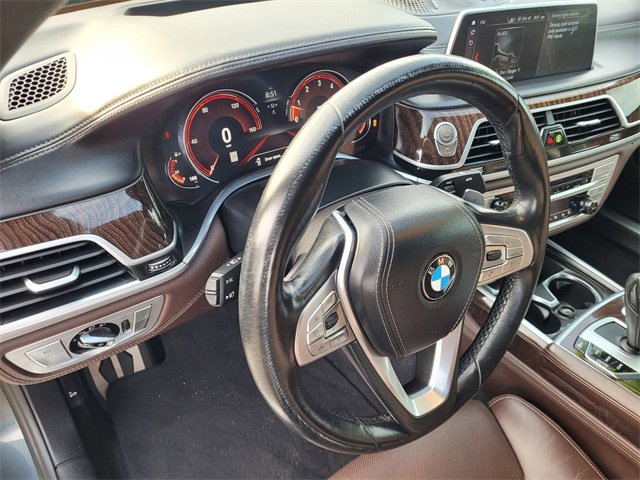 Used 2018 BMW 750i image 24