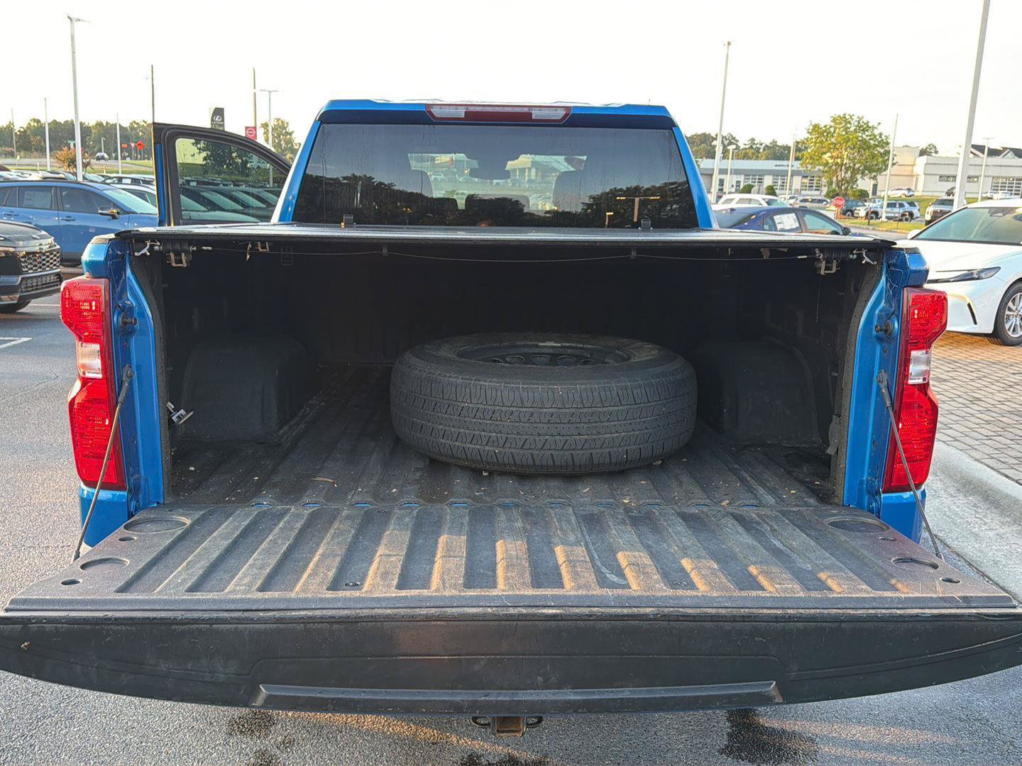 Used 2023 Chevrolet Silverado 1500 Custom AWD/4WD image 31