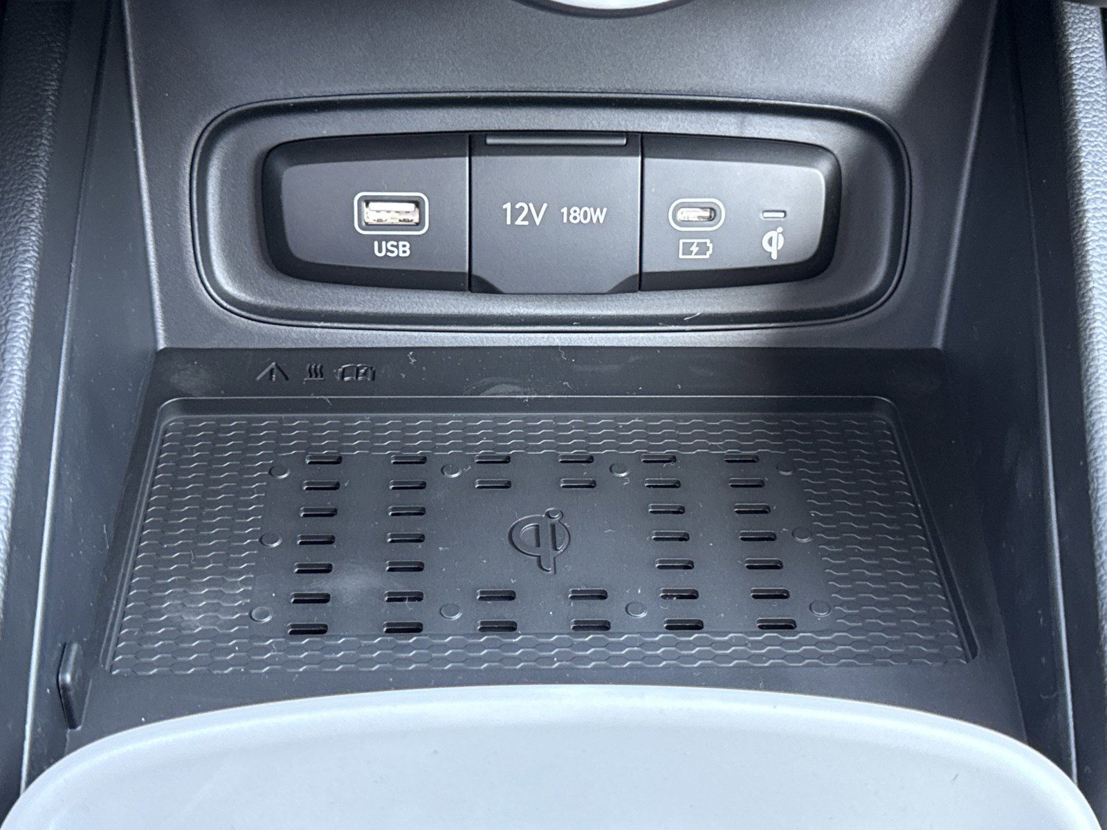 New 2026 Hyundai Venue SEL image 24