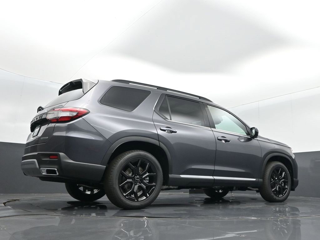 New 2025 Honda Pilot Touring image 23