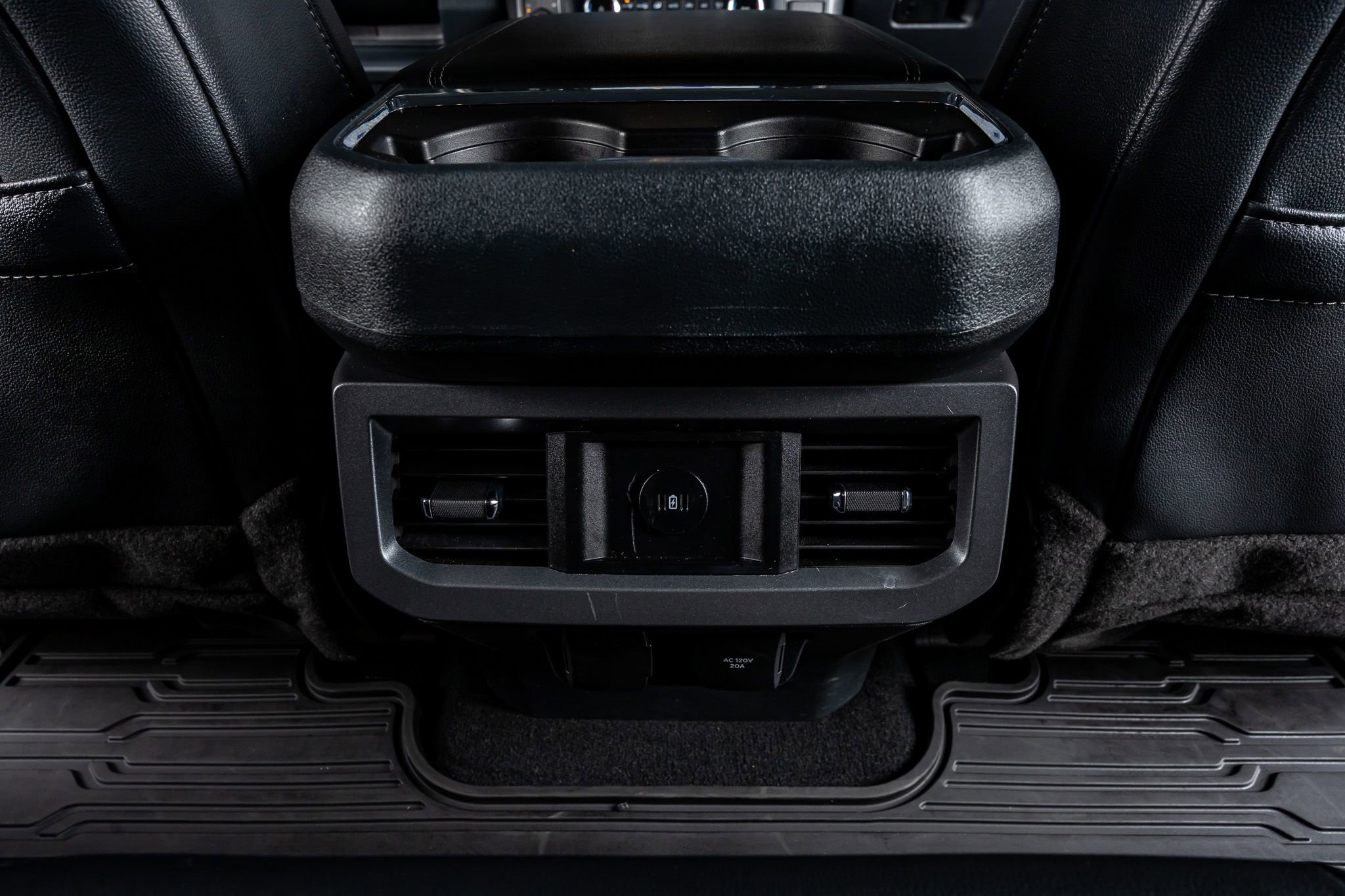 Used 2024 Ford F350 Lariat w/ Sport Appearance Package image 33