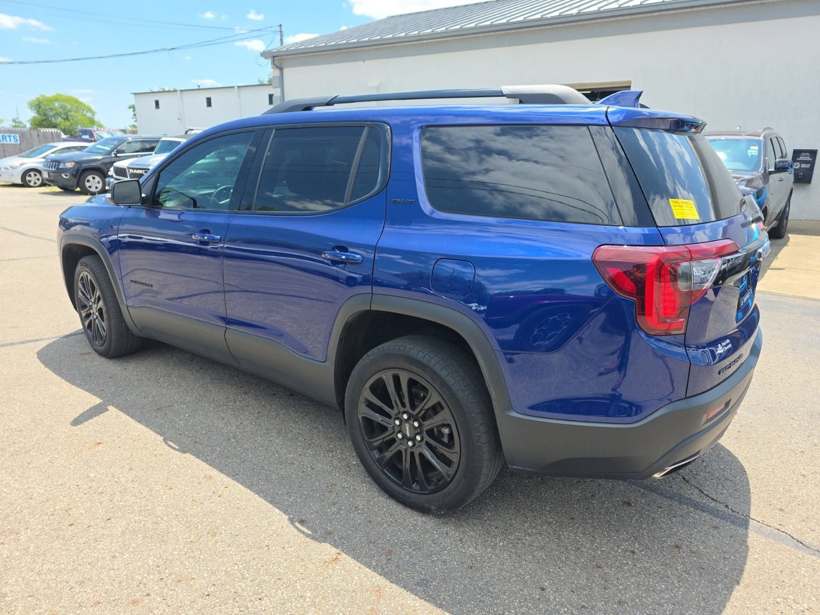 Used 2023 GMC Acadia SLT w/ Elevation Edition AWD/4WD image 5