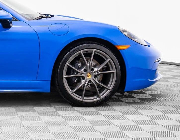 New 2025 Porsche 718 Cayman image 32