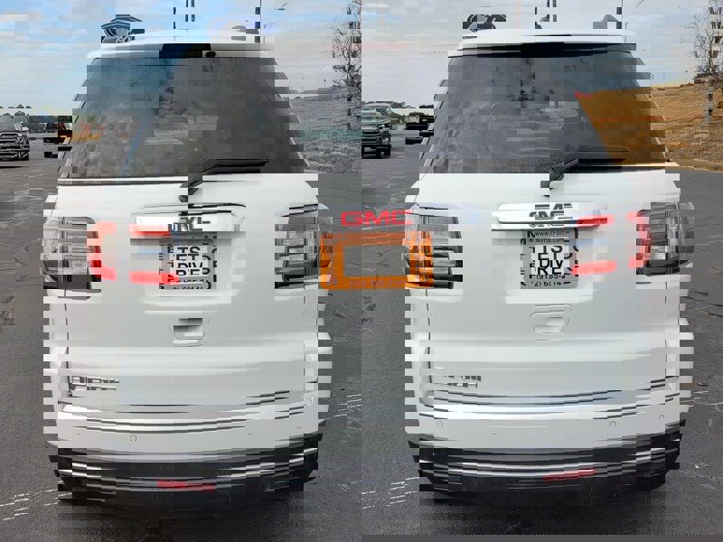 Used 2016 GMC Acadia SLE image 9