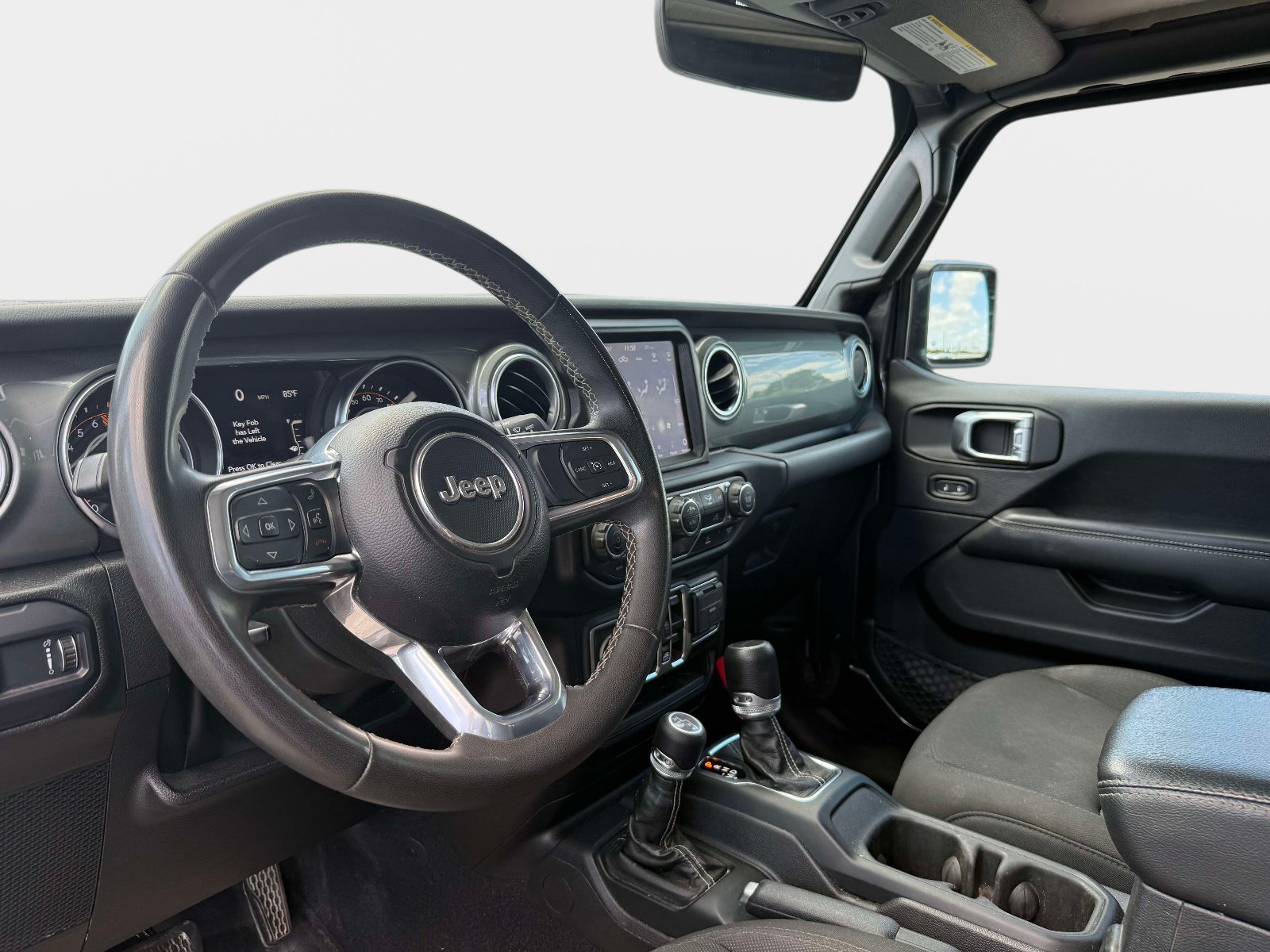 Used 2023 Jeep Gladiator Overland AWD/4WD image 8