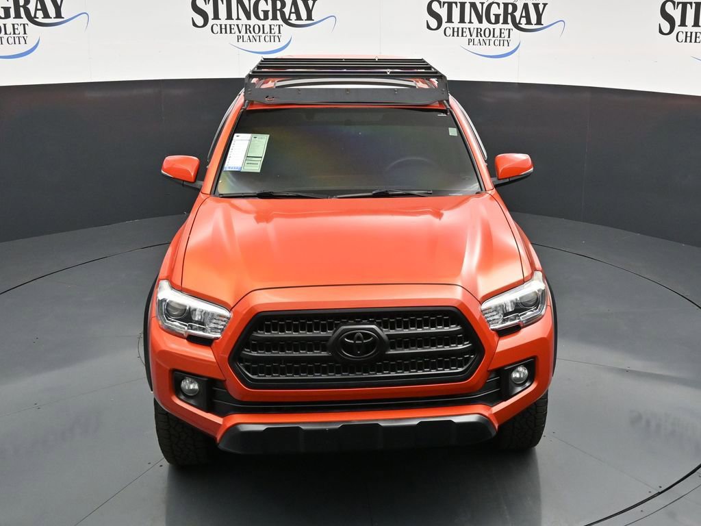 Used 2017 Toyota Tacoma TRD Off-Road image 10