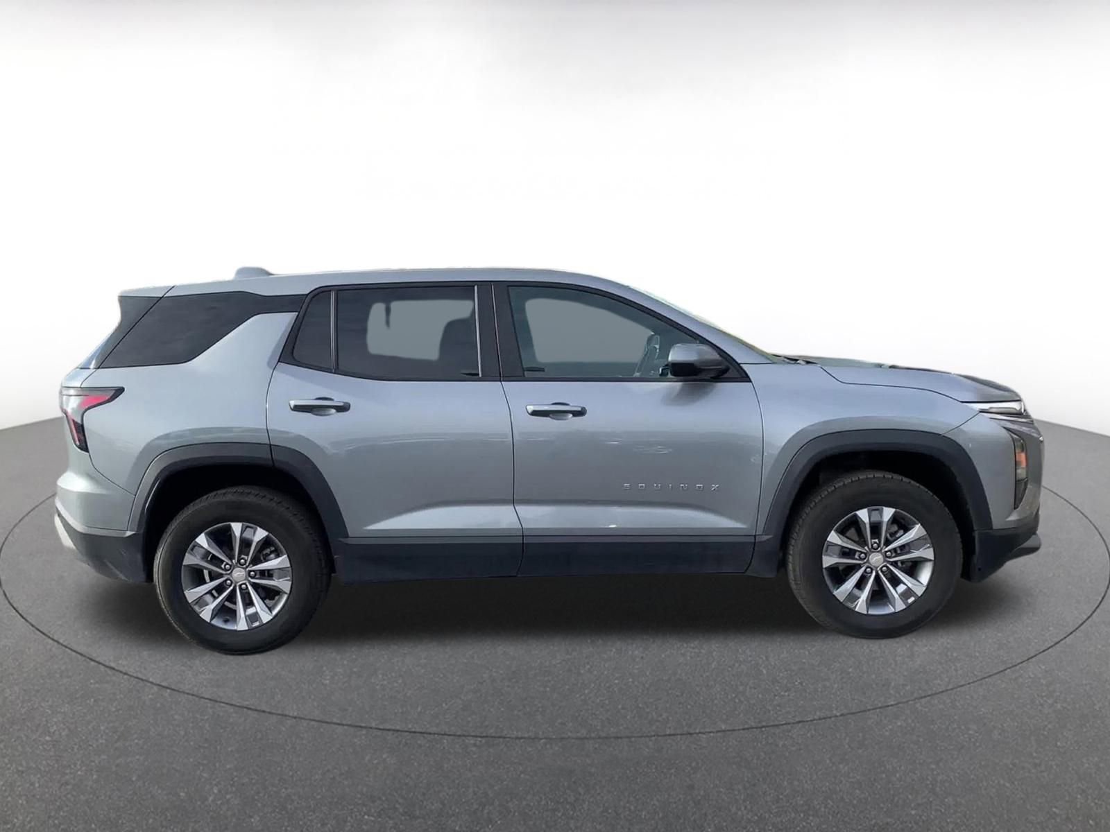 Used 2025 Chevrolet Equinox LT image 16