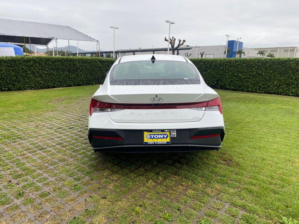 New 2026 Hyundai Elantra Hybrid FWD image 24