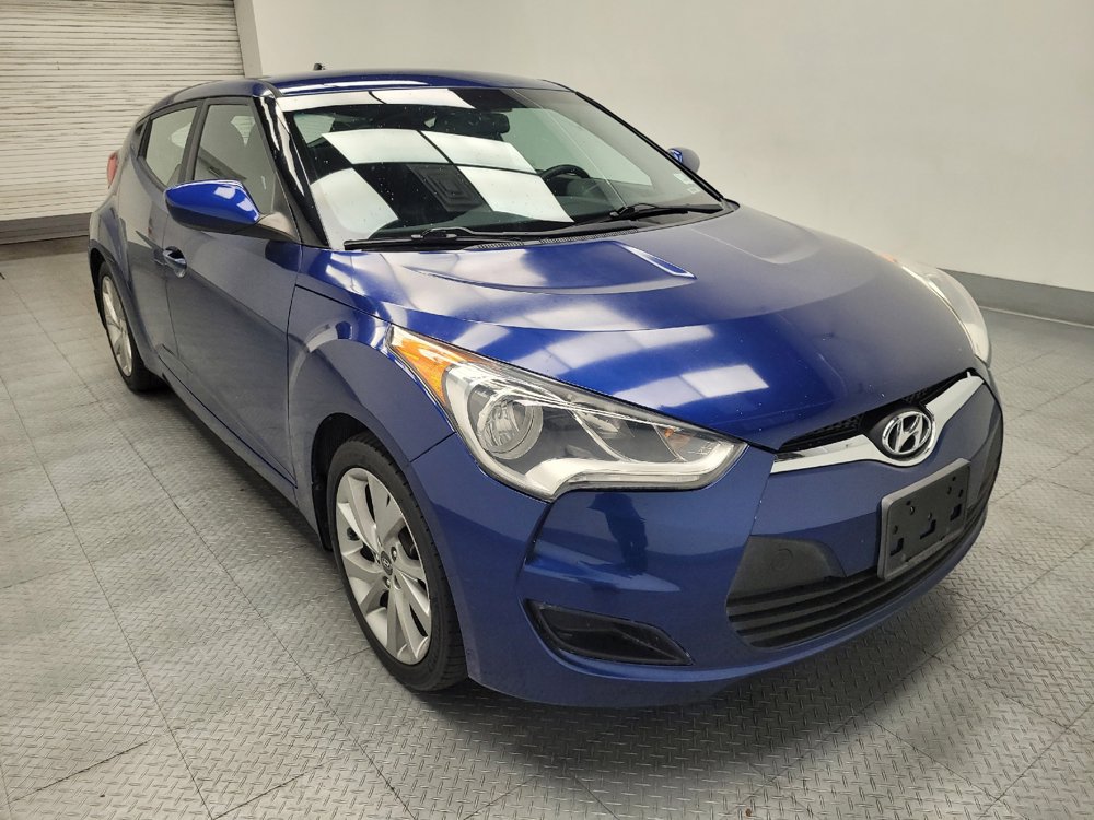 Used 2016 Hyundai Veloster FWD image 13
