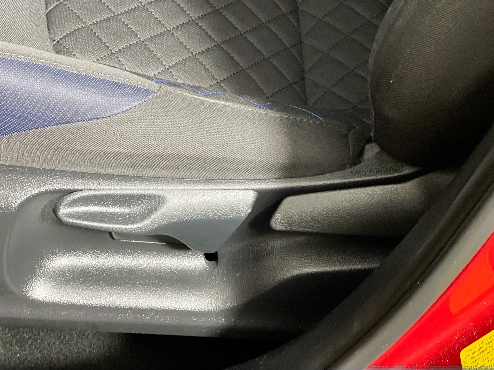 Used 2021 Toyota C-HR XLE image 15