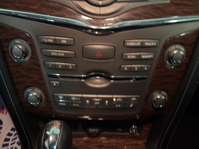 Used 2017 Nissan Armada Platinum w/ Interior Lighting Package image 36