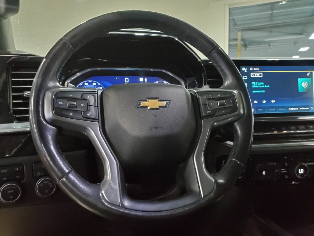 Used 2022 Chevrolet Silverado 1500 LT w/ Z71 Off-Road Package AWD/4WD image 26
