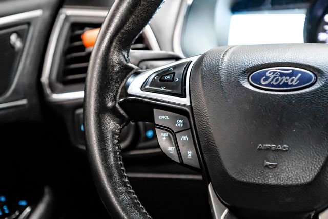 Used 2019 Ford Edge Titanium image 22