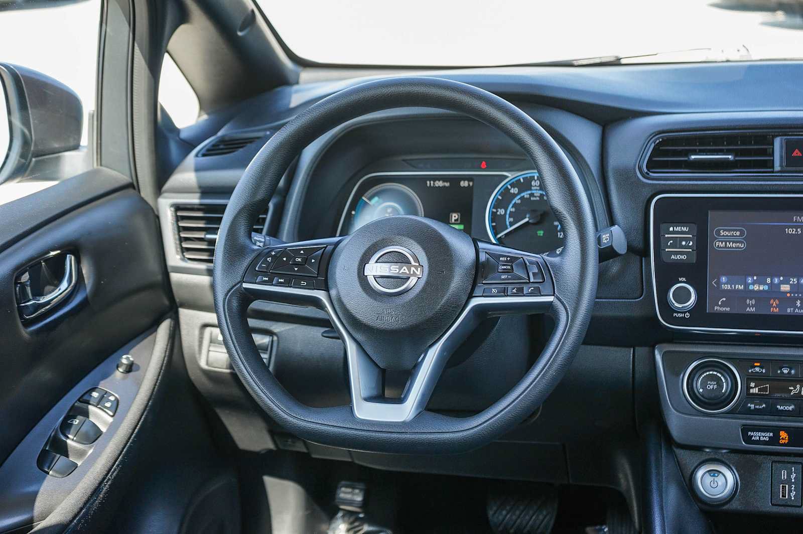 Used 2024 Nissan Leaf S FWD image 15