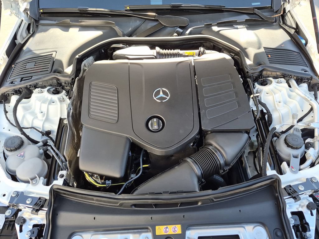 Used 2025 Mercedes-Benz C 300 Sedan image 9