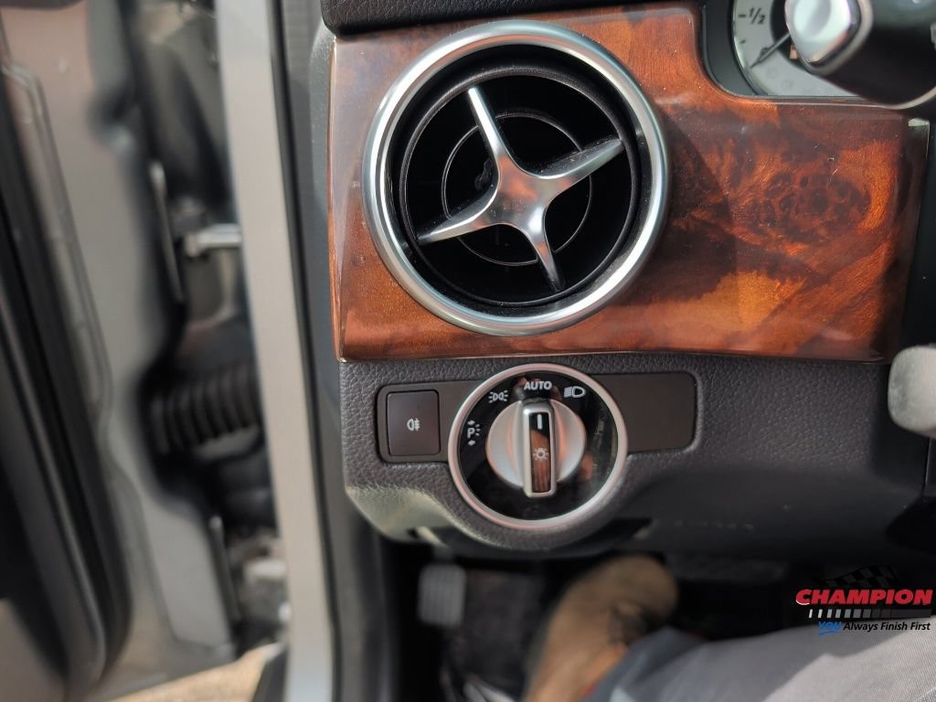 Used 2015 Mercedes-Benz GLK 350 4MATIC image 26