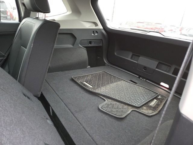 Certified 2024 Volkswagen Tiguan SE image 24