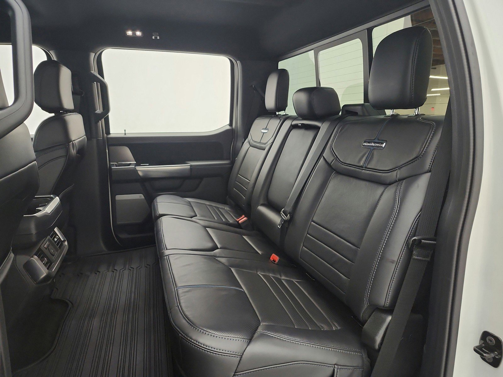 Used 2025 Ford F150 Platinum image 20