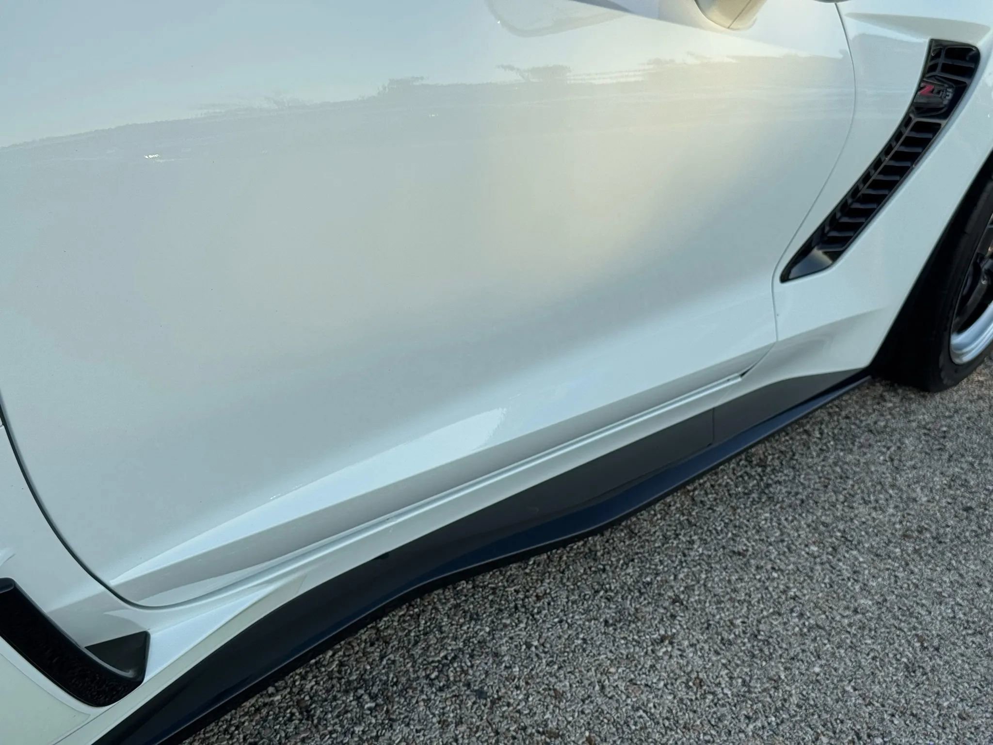 Used 2016 Chevrolet Corvette Z06 w/ 3LZ Preferred Equipment Group image 18