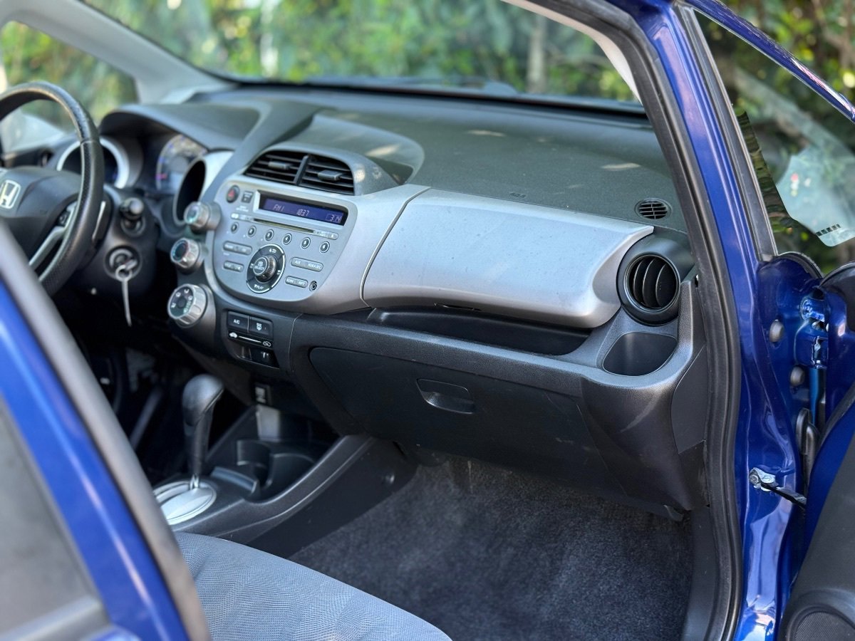 Used 2010 Honda Fit Sport image 13