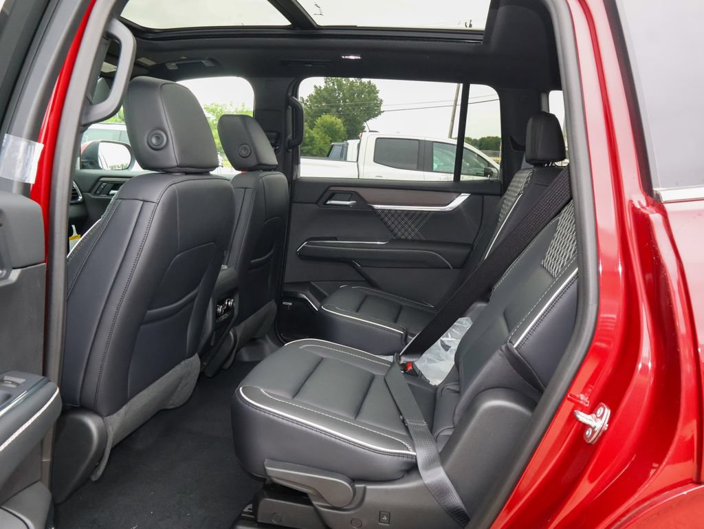 New 2026 GMC Acadia Denali w/ Super Cruise Package FWD image 12