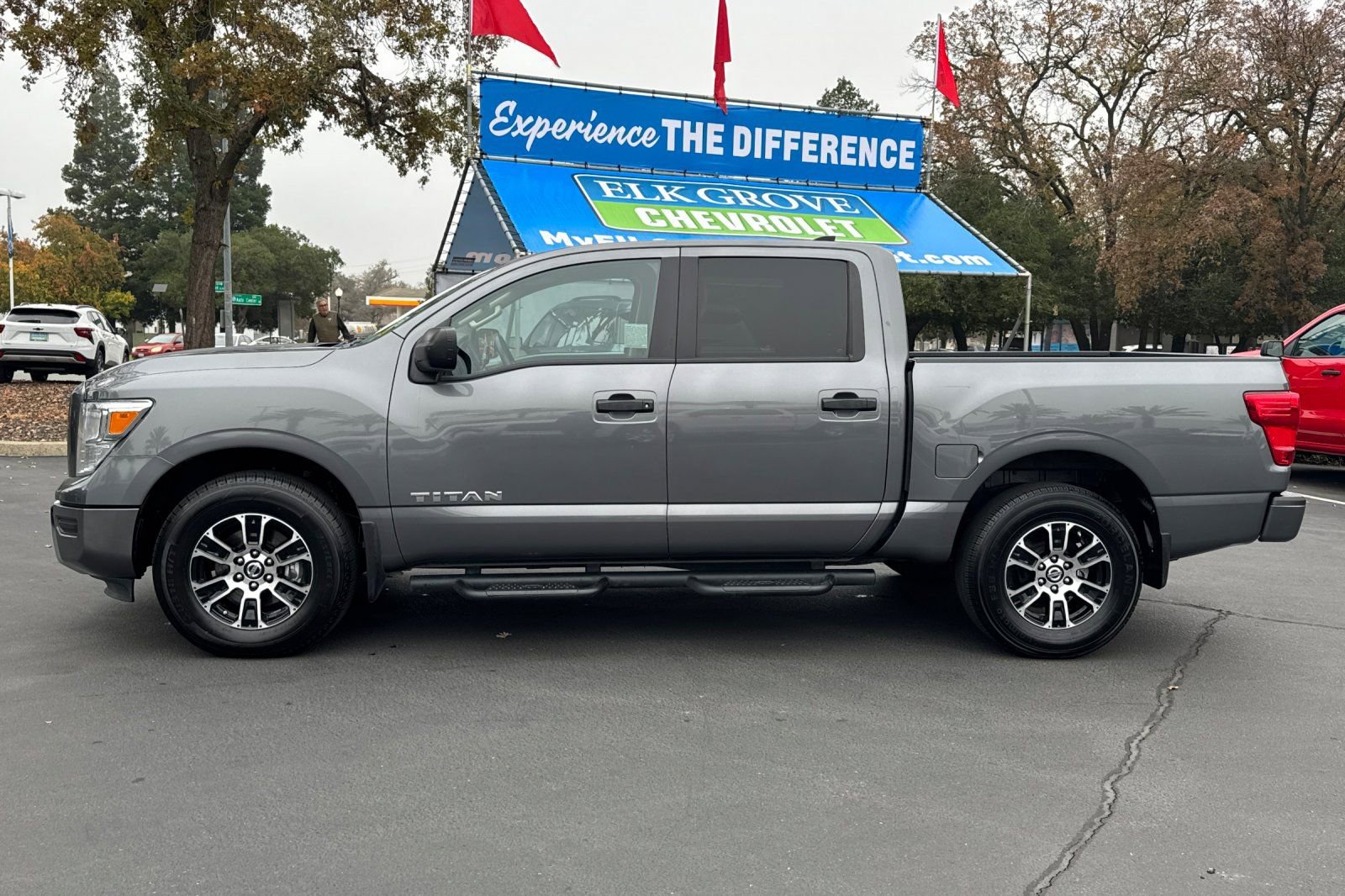 Used 2022 Nissan Titan SV w/ Accessory Utility Package image 6