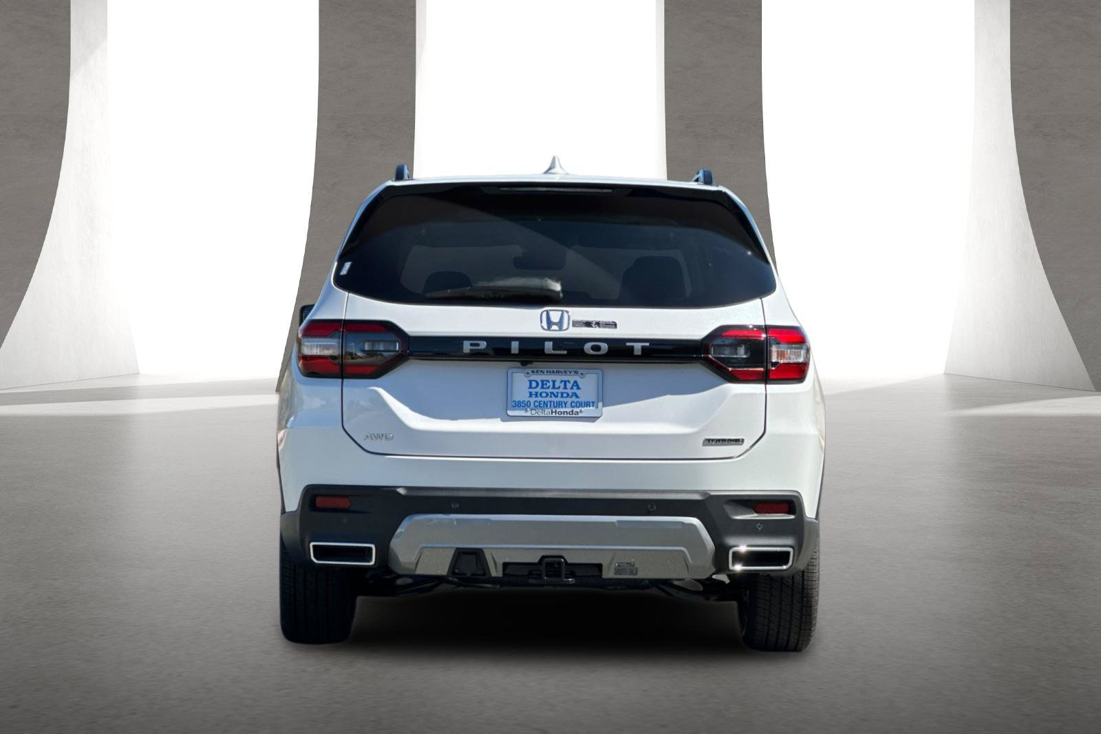 New 2026 Honda Pilot Touring image 5
