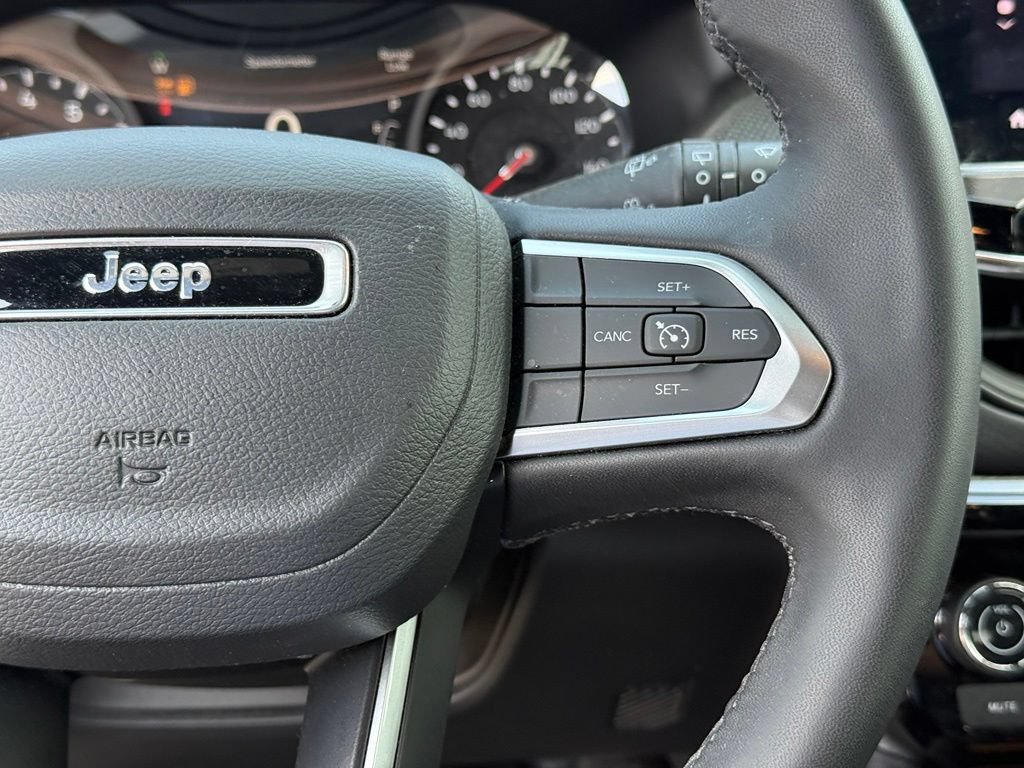 Used 2024 Jeep Compass Latitude w/ Altitude Special Edition AWD/4WD image 16