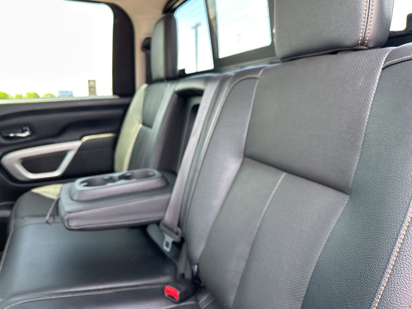 Used 2019 Nissan Titan SL w/ Off-Road Package AWD/4WD image 21